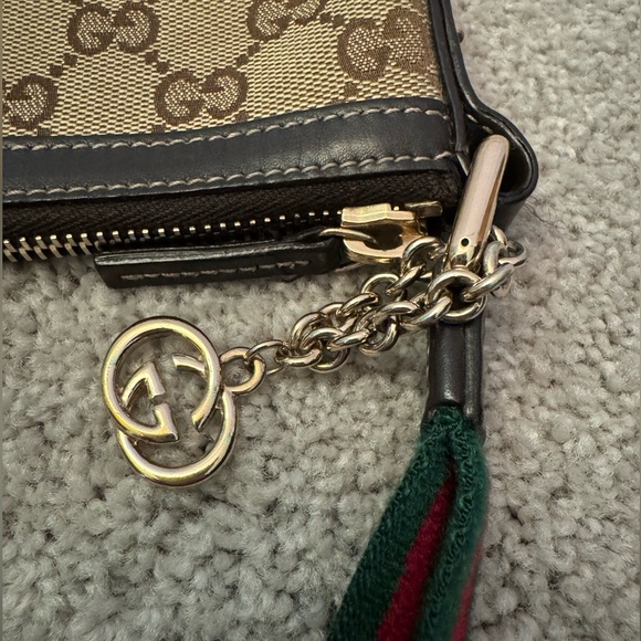 Gucci Classic GG Wristlet with inside slot/pocket and dust bag, Brown - Picture 13 of 15